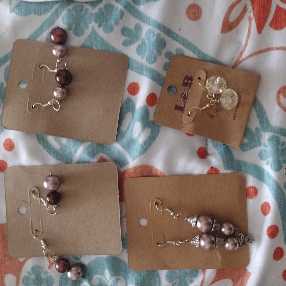 Pearl bead earrings